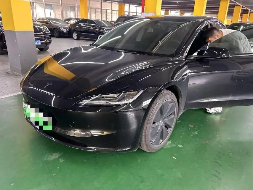 Tesla 2025 Model 3 Rear-Wheel-Drive Edition (facelift) Automatic Transmission 2
