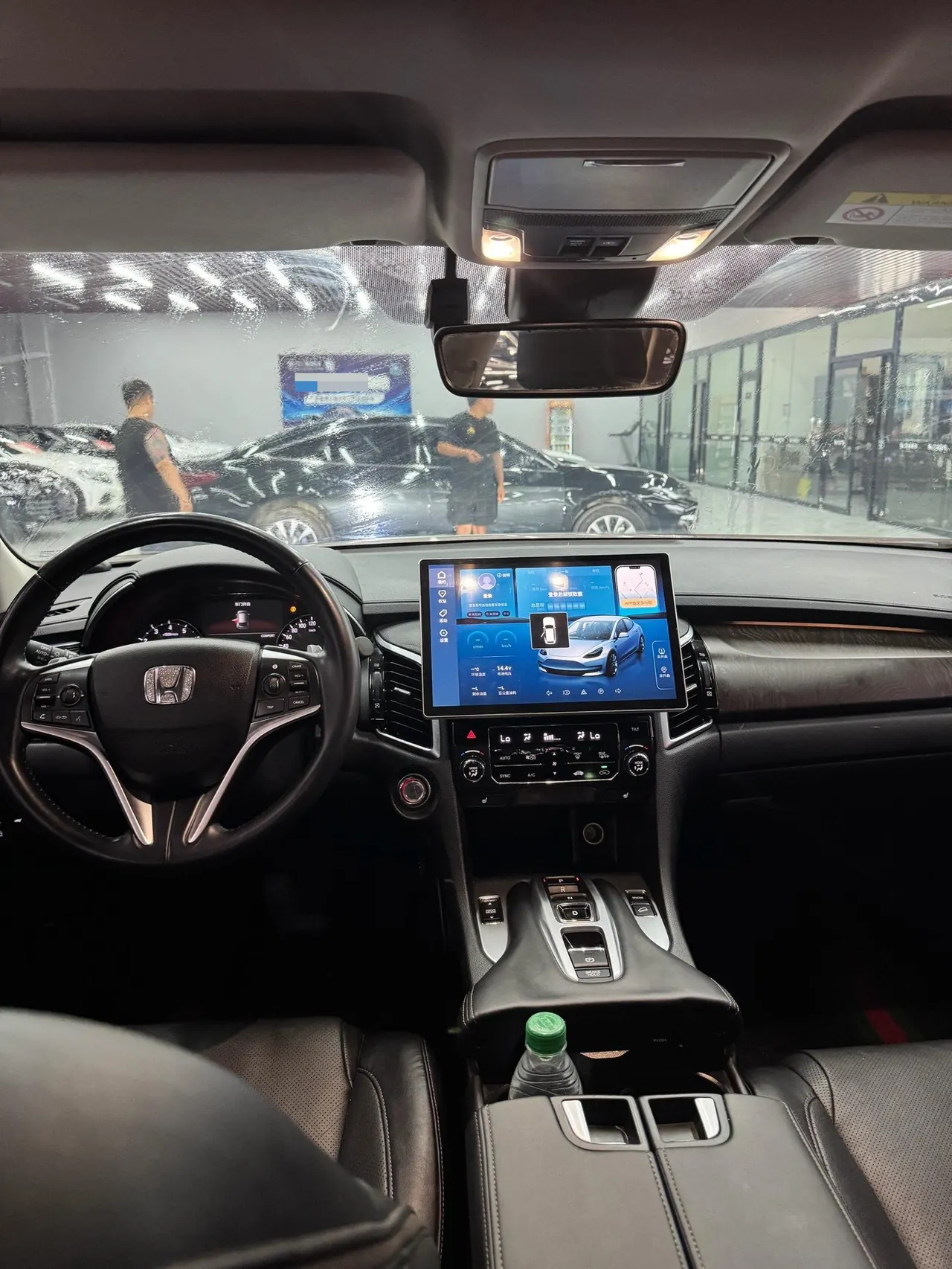 Honda 2020 Crown Road 2.0T 370TURBO Two-Drive Deluxe Automatic Gear 6
