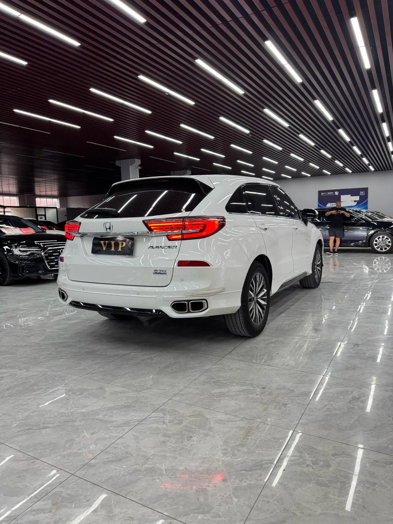 Honda 2020 Crown Road 2.0T 370TURBO Two-Drive Deluxe Automatic Gear 7