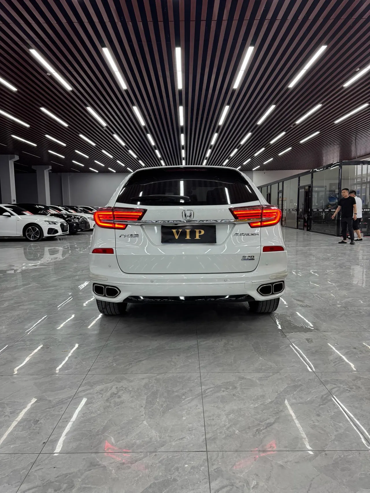 Honda 2020 Crown Road 2.0T 370TURBO Two-Drive Deluxe Automatic Gear 9