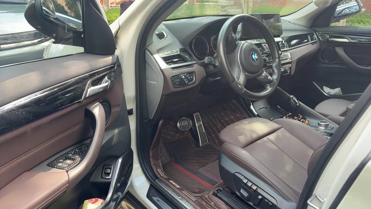 BMW 2020 X1 sDrive20Li 1.5T exclusive automatic gear 6
