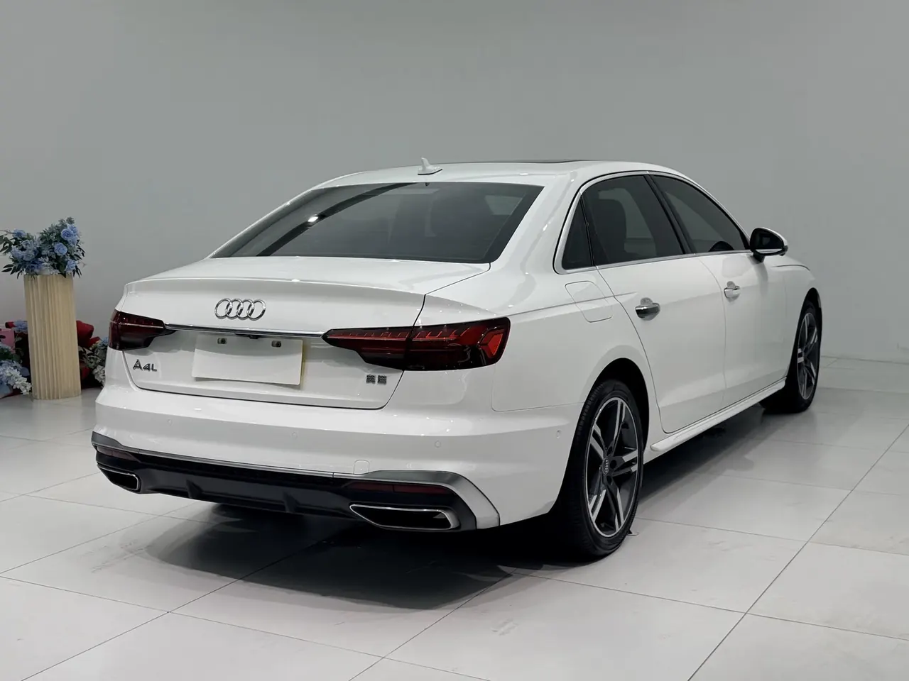 Audi 2020 A4L 2.0TFSI 40TFSI Deluxe Dynamic Automatic 9