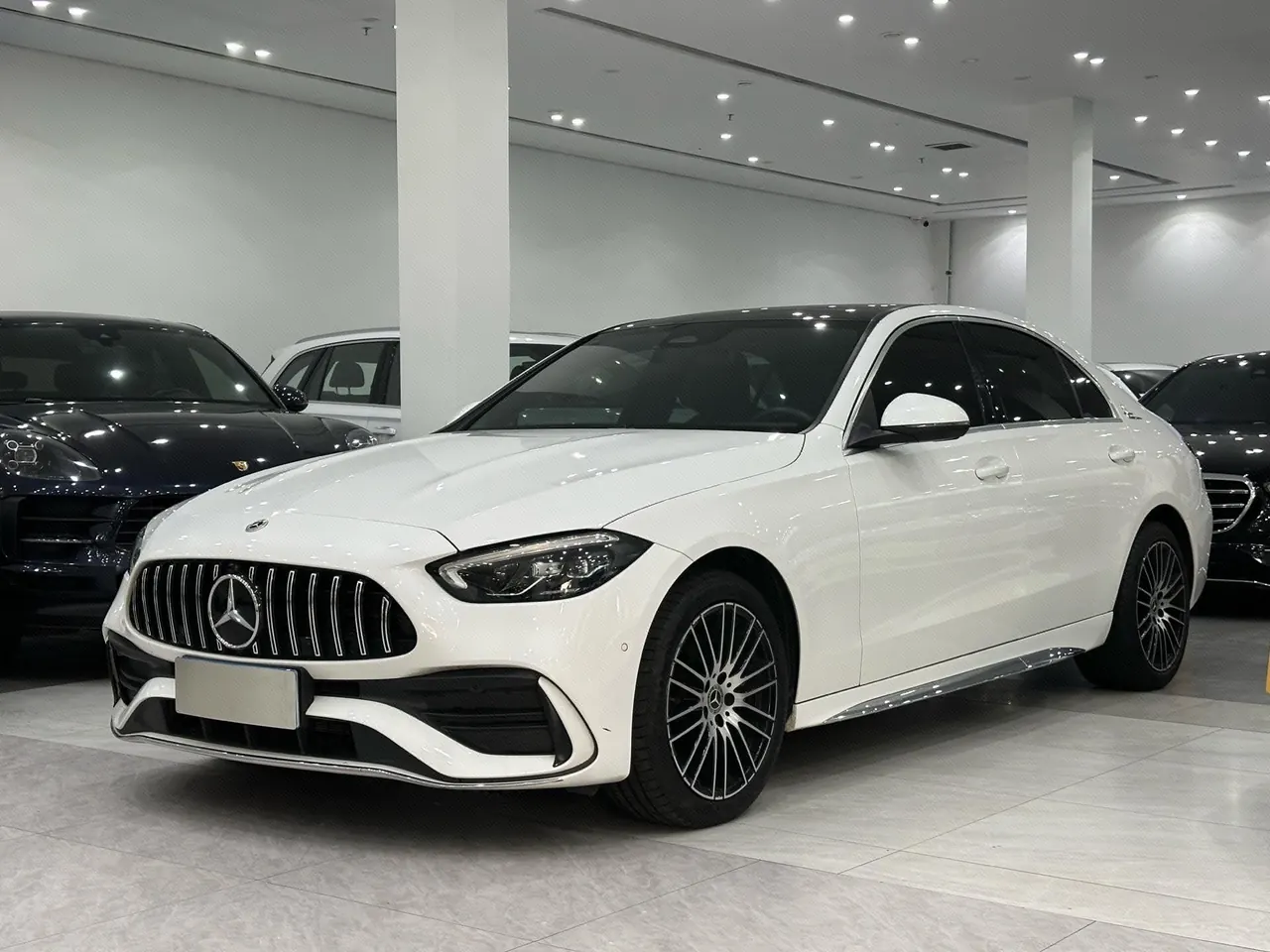 打开图片灯箱:Mercedes Benz Class C 2022 C 260 L 48V 1.5T Sports Edition Automatic Gear