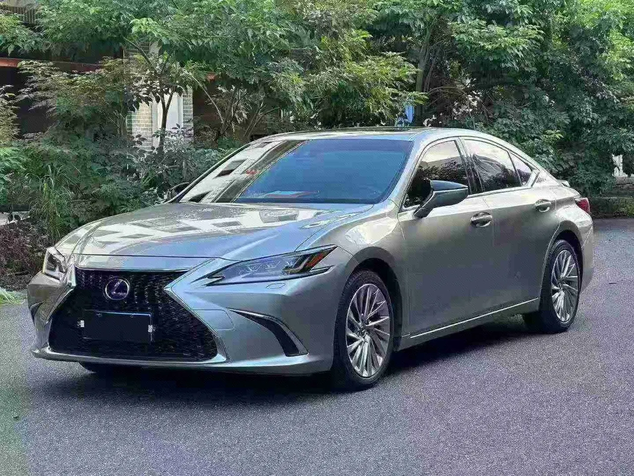 打开图片灯箱:Lexus ES (Imported) 2020 ES300h 2.5 Stepless Administrative Edition Automatic Gear