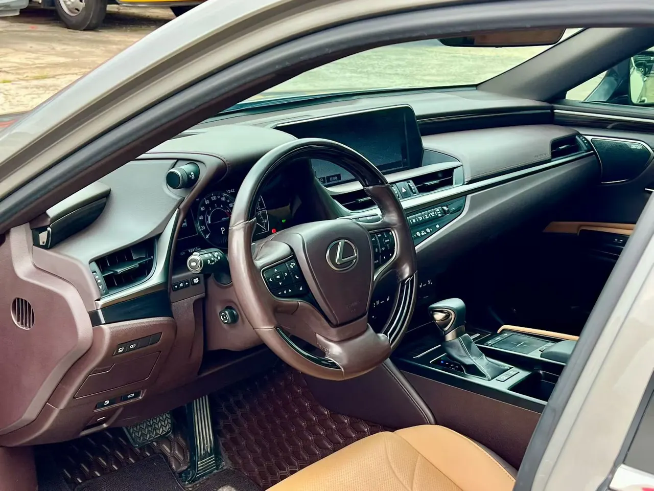 Lexus ES (Imported) 2020 ES300h 2.5 Stepless Administrative Edition Automatic Gear 5