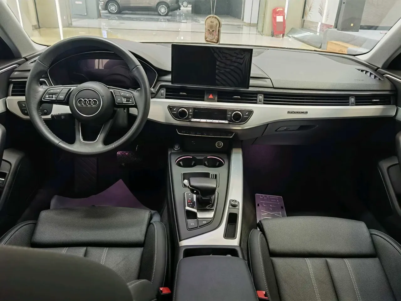 Audi 2020 A4L 2.0TFSI 40TFSI Quattro Deluxe Dynamic Automatic 3