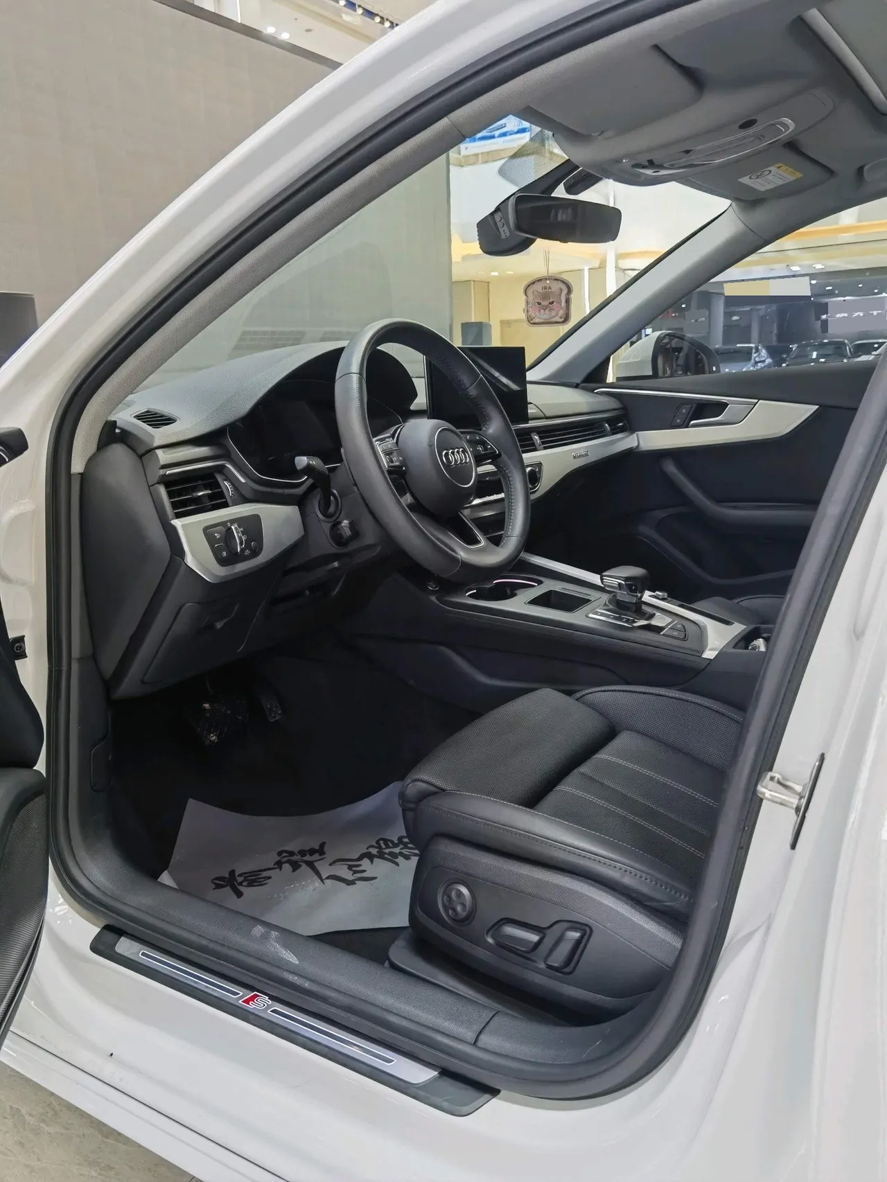 Audi 2020 A4L 2.0TFSI 40TFSI Quattro Deluxe Dynamic Automatic 6