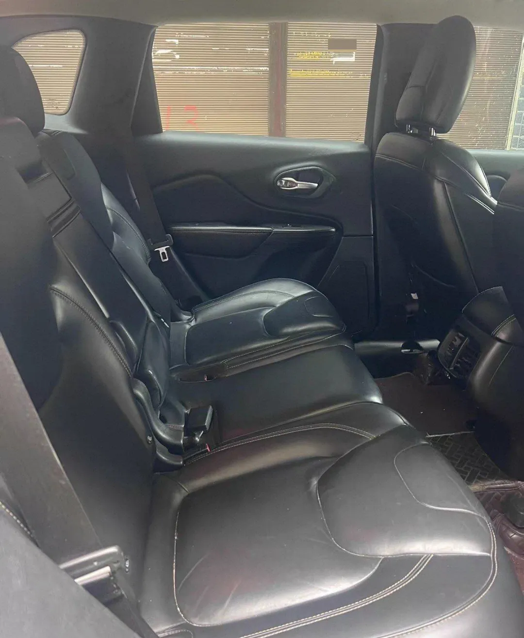 Jeep 2020 Free Light 100.00g Drive Classic Sports Edition Automatic Gear 3
