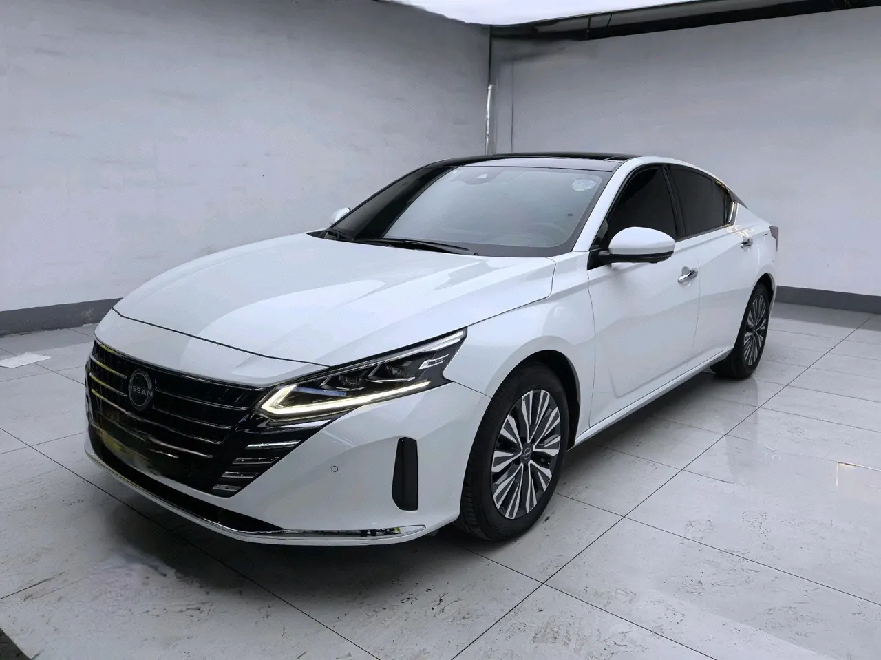 Open image lightbox: Nissan 2022 Teana 2.0 stepless XL-Upr premium version automatic gear