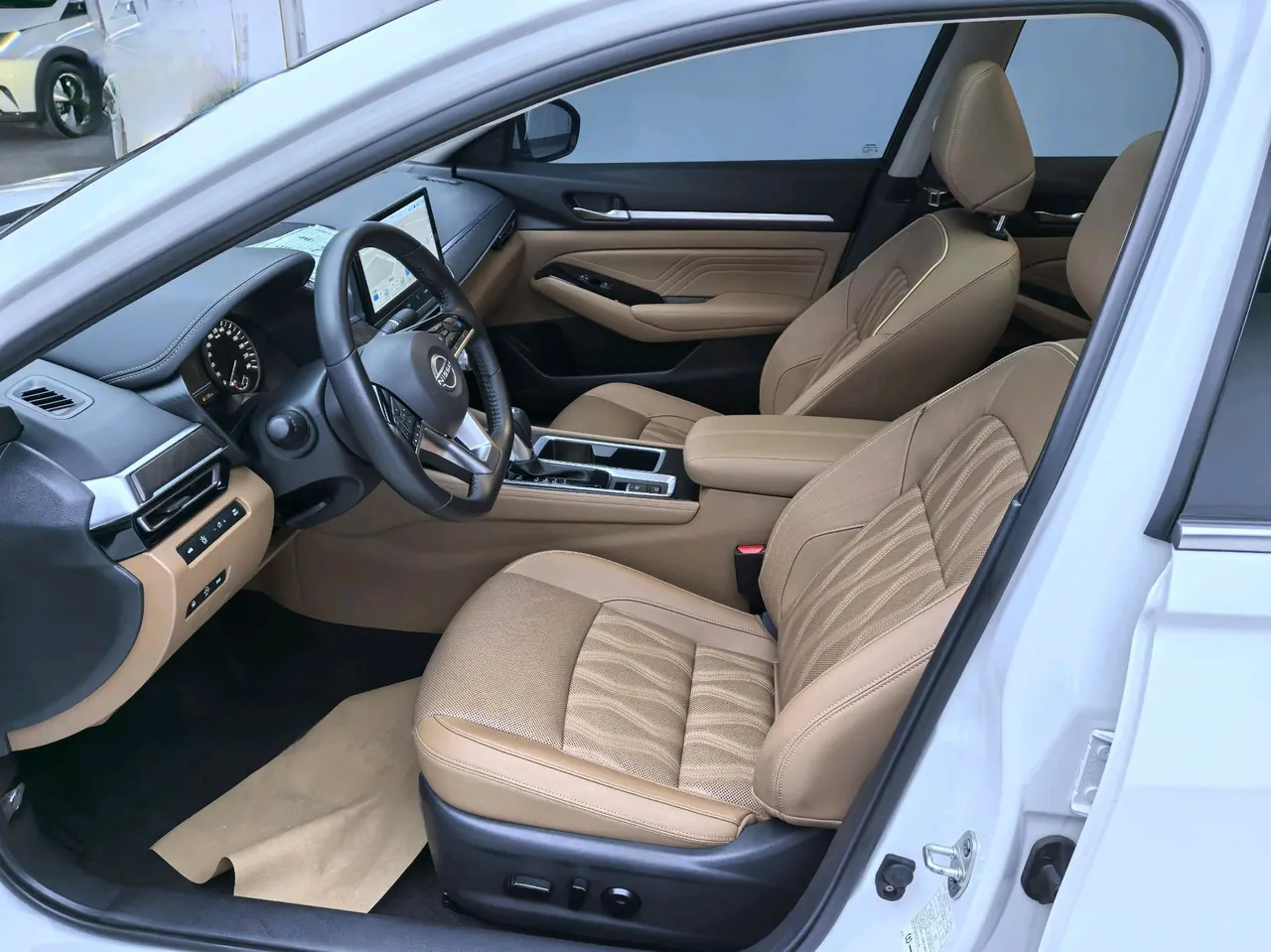 Nissan 2022 Teana 2.0 stepless XL-Upr premium version automatic gear 4