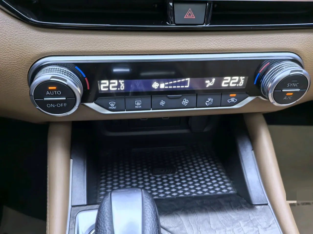 Nissan 2022 Teana 2.0 stepless XL-Upr premium version automatic gear 9