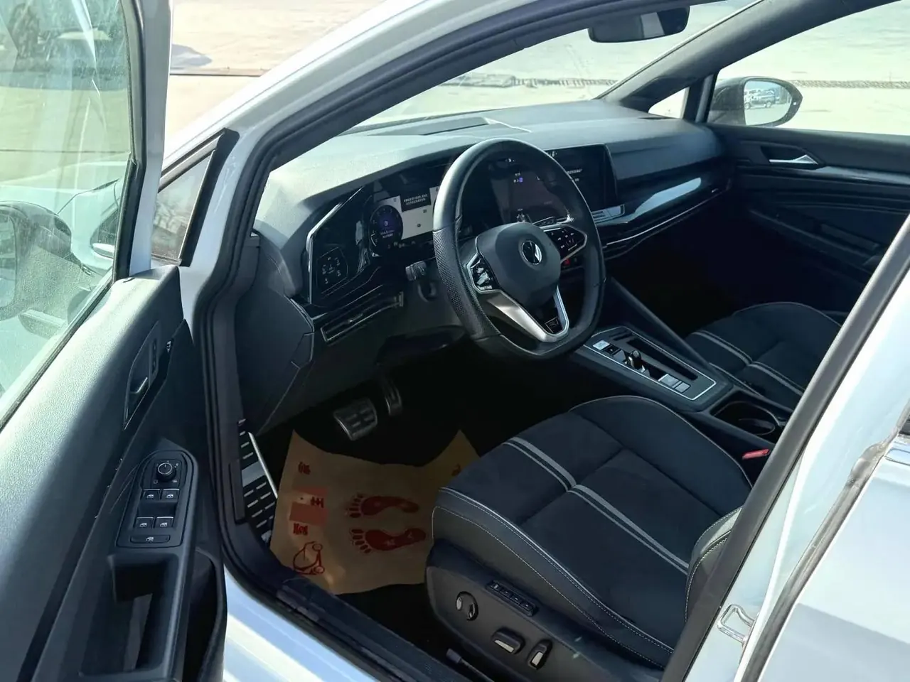 Volkswagen 2021 Golf 8 R-Line 1.4TSI 280TSI Automatic 5