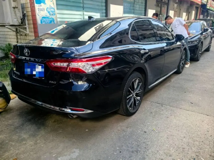 Toyota 2023 Camry 2.5G Deluxe Edition Automatic Gear 2