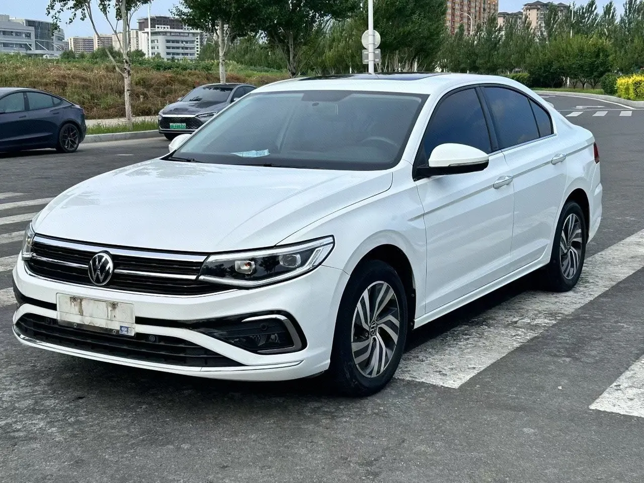 Open image lightbox: Volkswagen 2023 Bora 1.2TSI 200TSI Smart Edition Automatic Gear