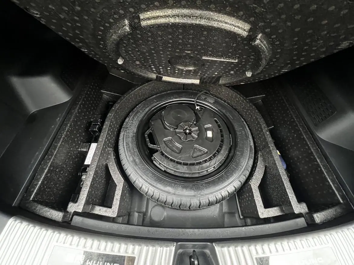 WuLing 2021 stars 1.5T stepless star obsidian version automatic gear 10