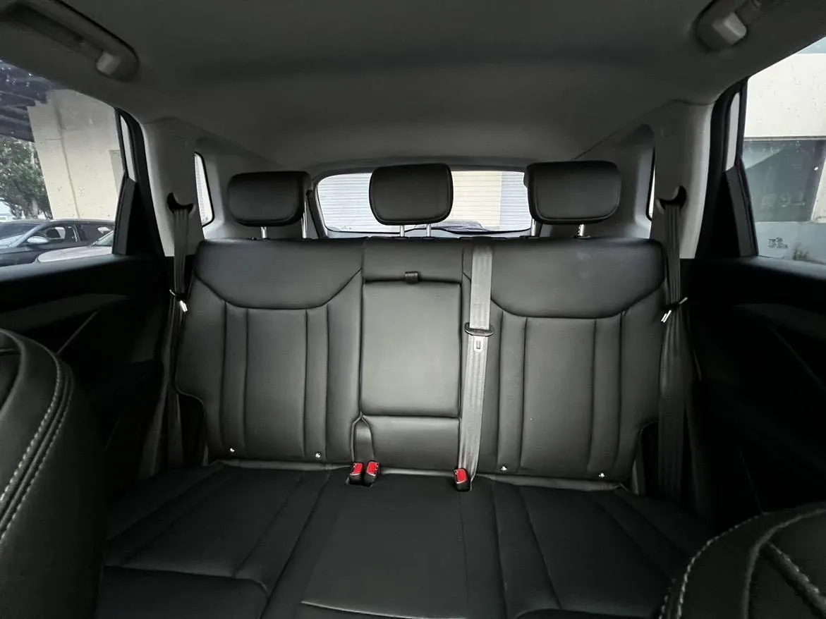 WuLing 2021 stars 1.5T stepless star obsidian version automatic gear 9