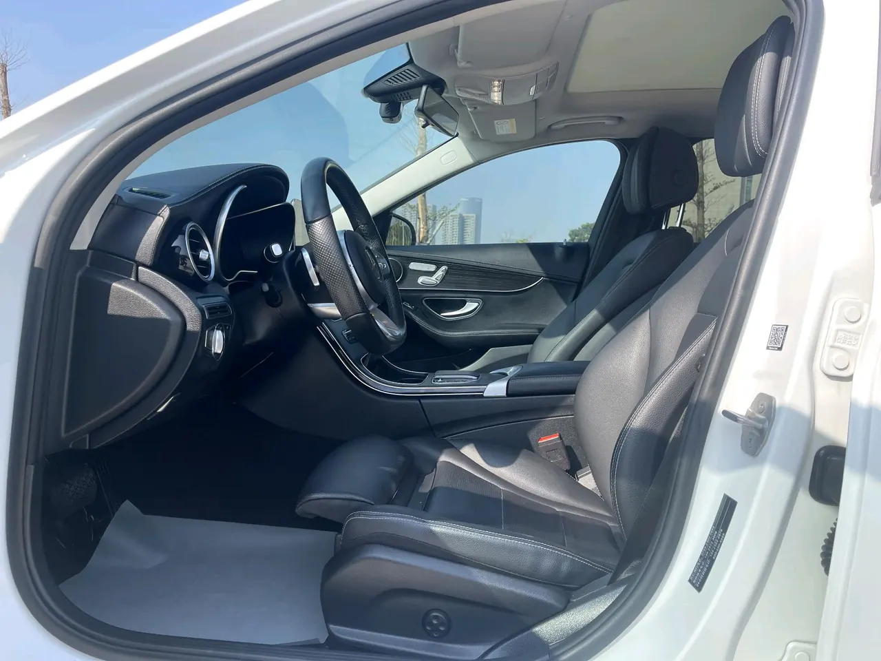 Mercedes Benz Class C 2021 C 260 L 48V 1.5T Automatic 3