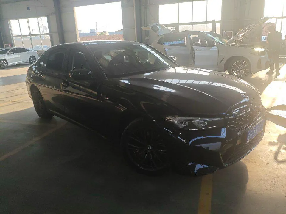 BMW 3 Series 2023 325Li 2.0T M Sports Obsidian Night Suit Automatic Gear 2