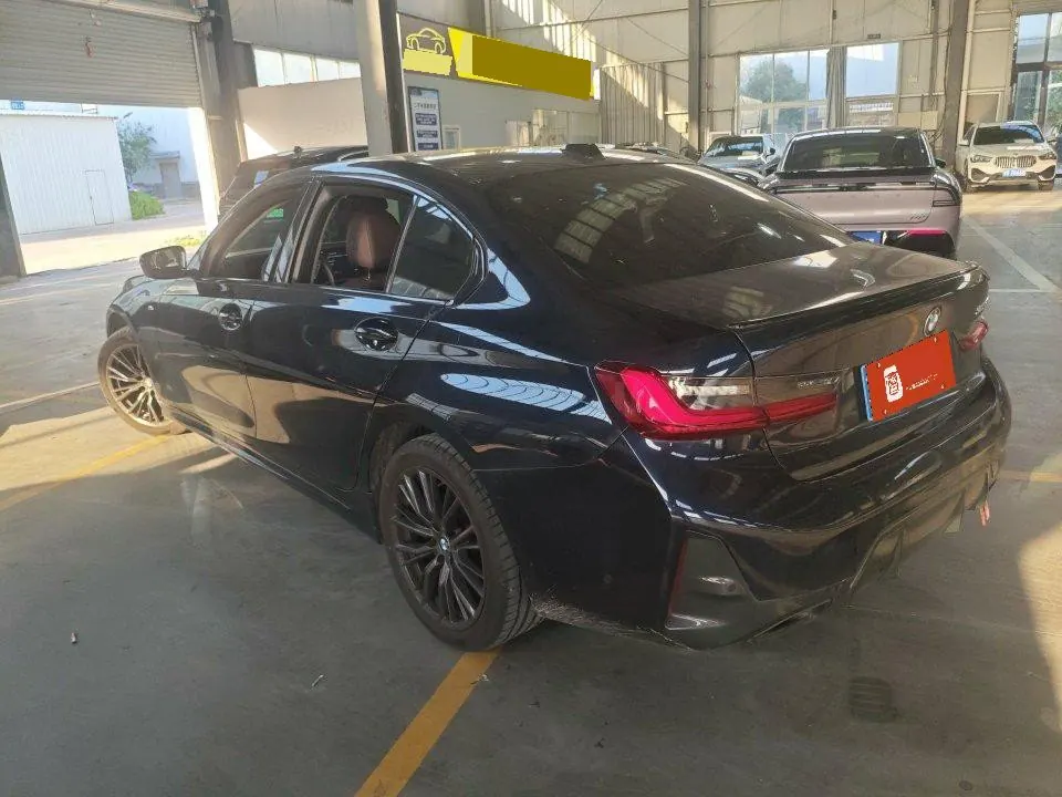 BMW 3 Series 2023 325Li 2.0T M Sports Obsidian Night Suit Automatic Gear 3