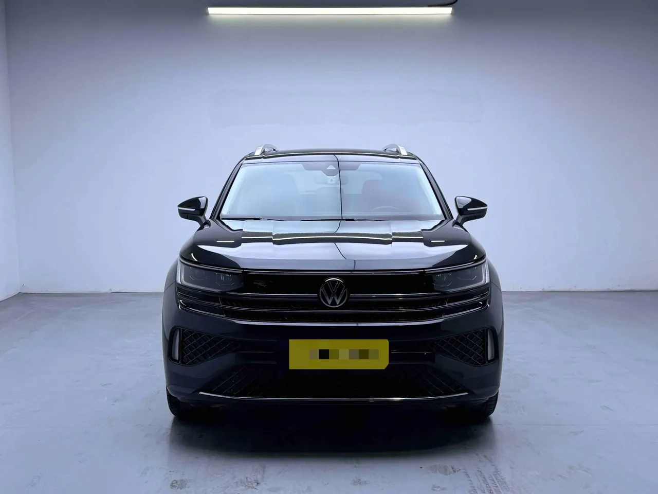 Volkswagen 2023 model tour R-Line 2.0TSI 380TSI four-wheel drive parade version automatic gear 2