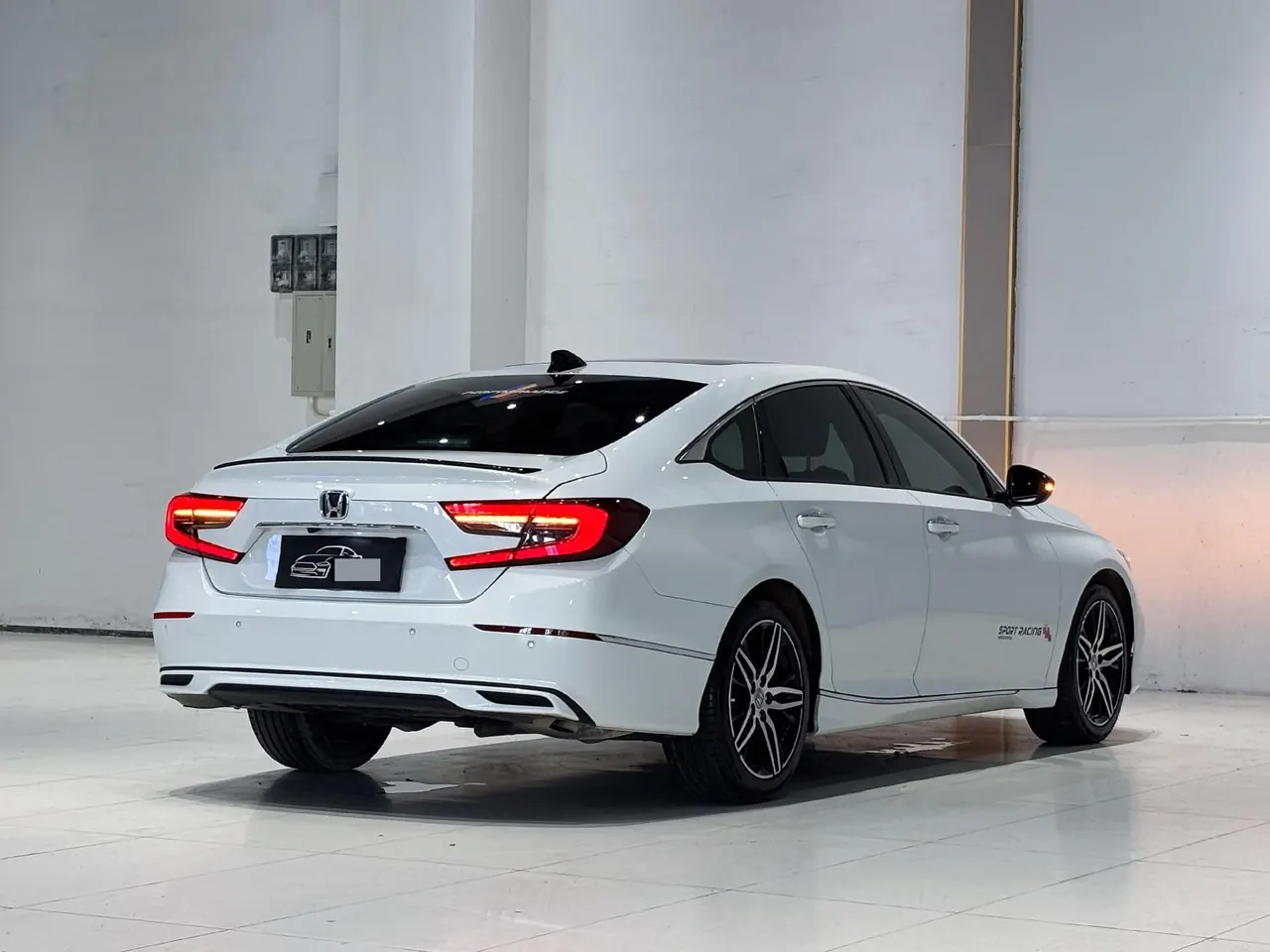 Honda 2022 10th Generation Accord Hybrid 2.0 Stepless Magic Night Reed Edition Automatic Gear 3