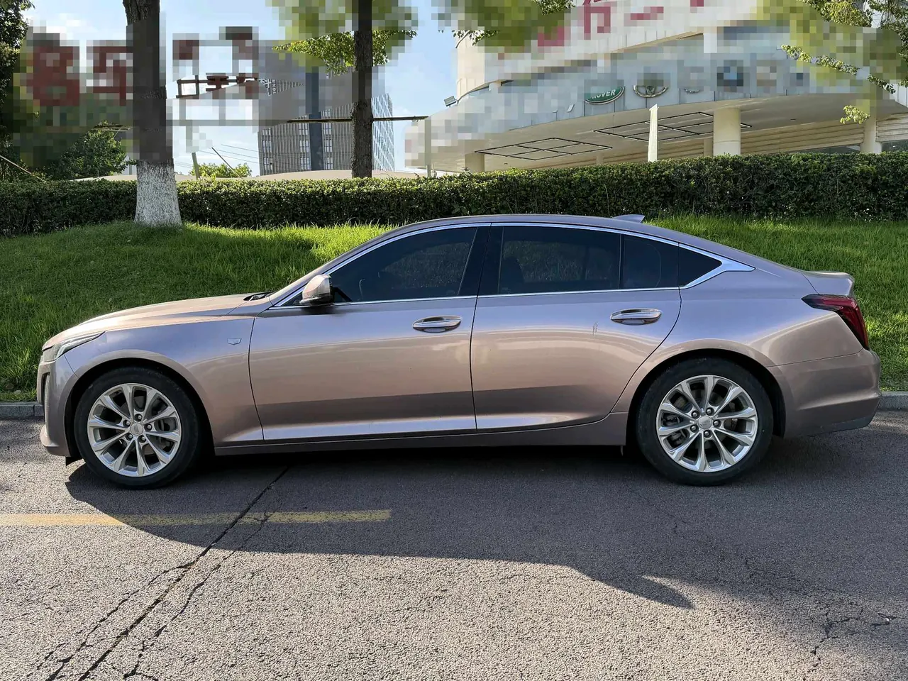 Cadillac 2022 CT5 2.0T 28T Luxury (Standard Edition) Automatic Gear 2