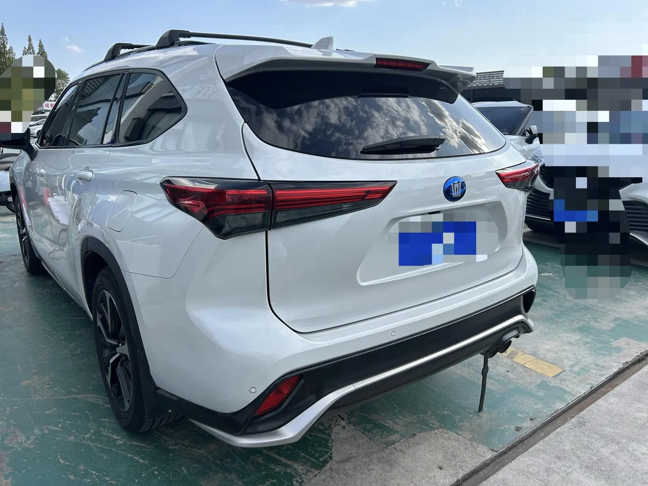 Toyota 2021 Crown Land Release 2.5 Stepless Four-wheel Drive Flagship Automatic Gear 3