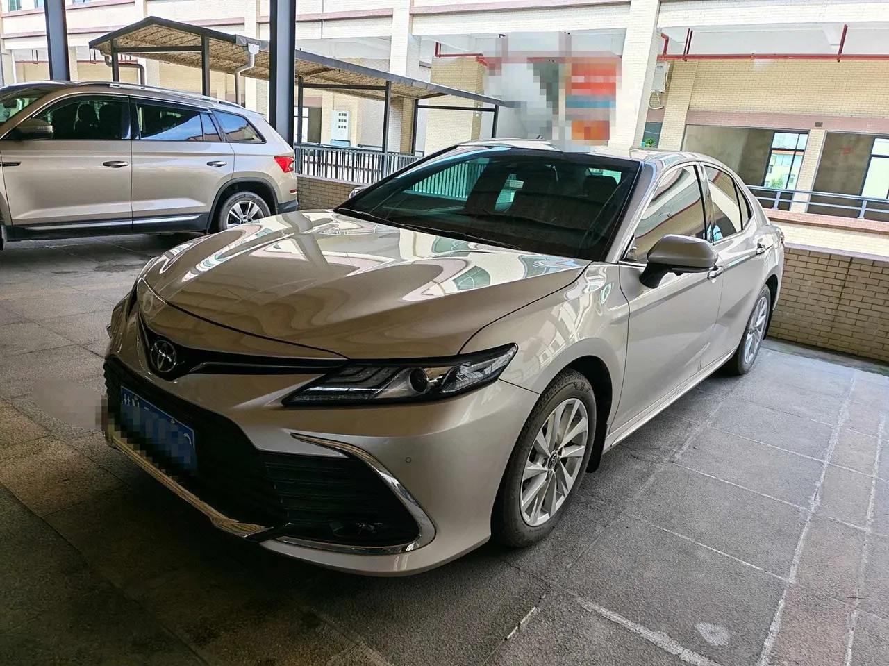 Open image lightbox: Toyota 2023 Camry 2.0G Stepless Deluxe Edition Automatic Gear