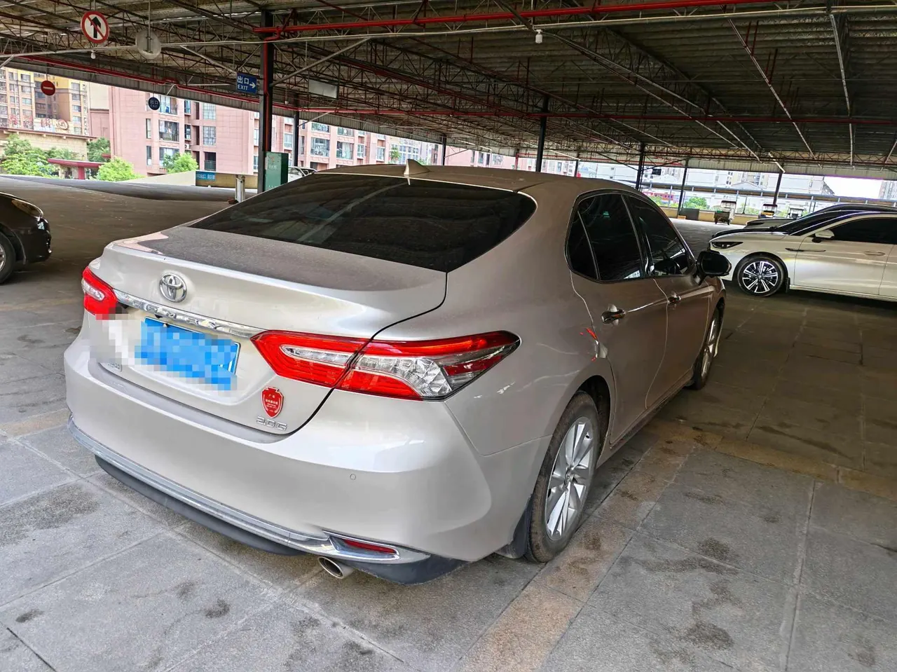 Toyota 2023 Camry 2.0G Stepless Deluxe Edition Automatic Gear 4