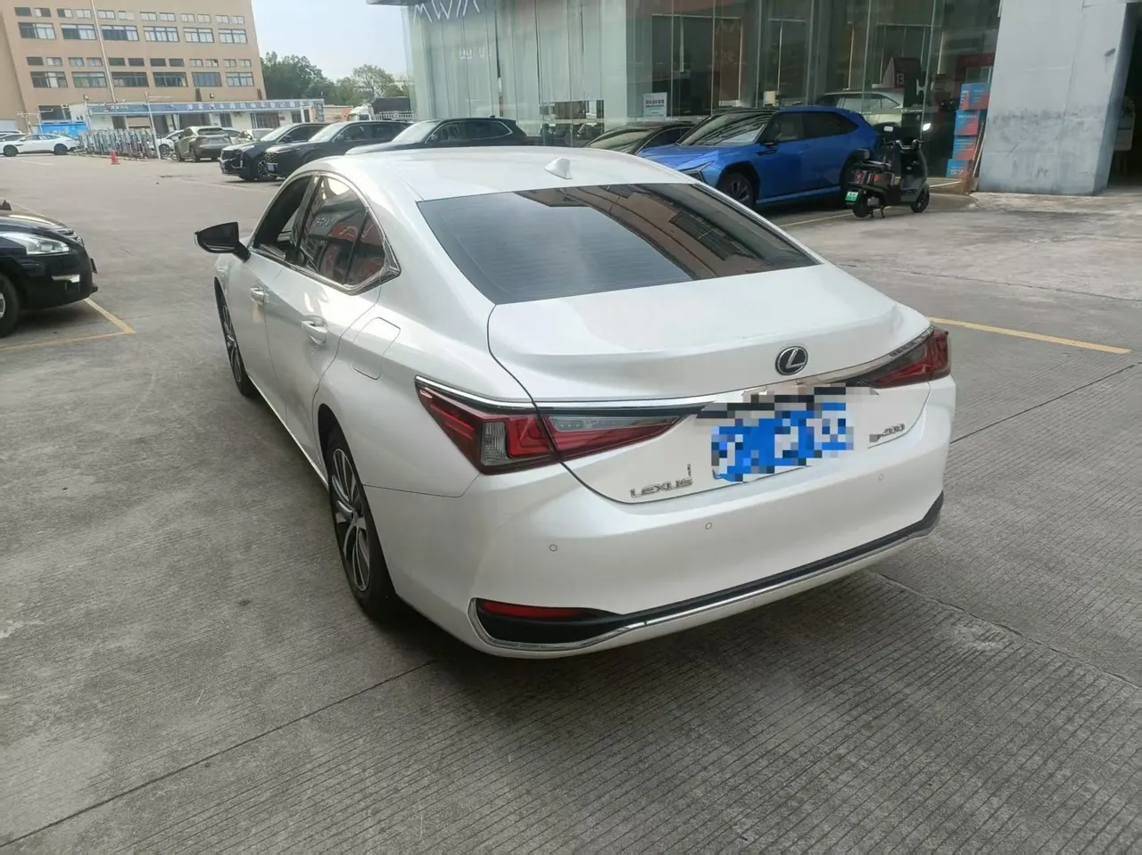 Lexus ES (Imported) 2020 ES200 2.0 Stepless Premium Edition Automatic Gear 5