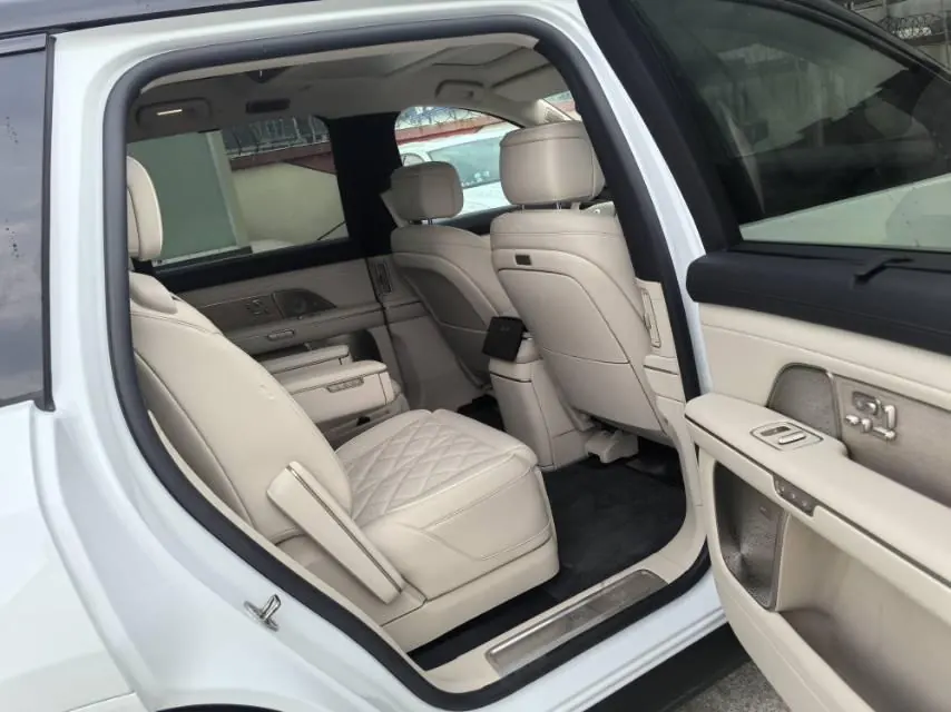 NIO 2026 ES8 6-seat executive deluxe automatic gear 5