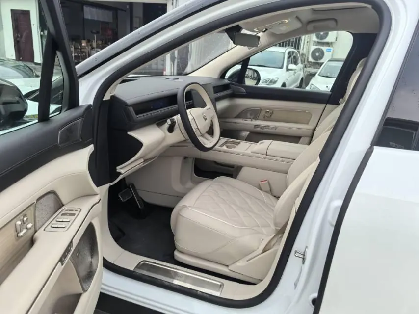 NIO 2026 ES8 6-seat executive deluxe automatic gear 6