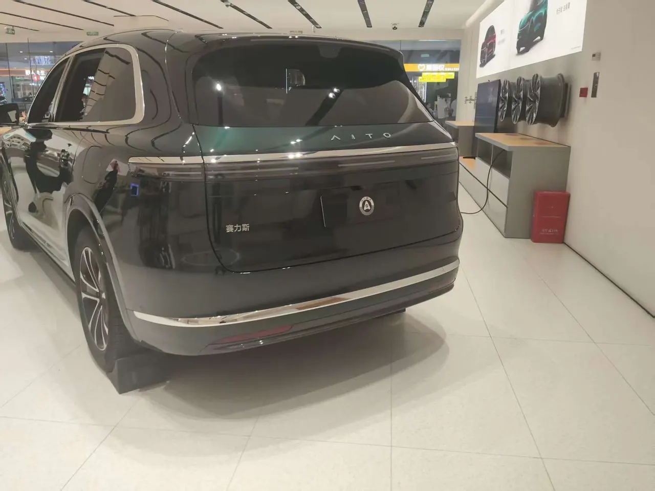 AITO 2026 AITO M7 extended range Ultra 4-wheel drive version 5 (192-line laser Radar) automatic gear 3
