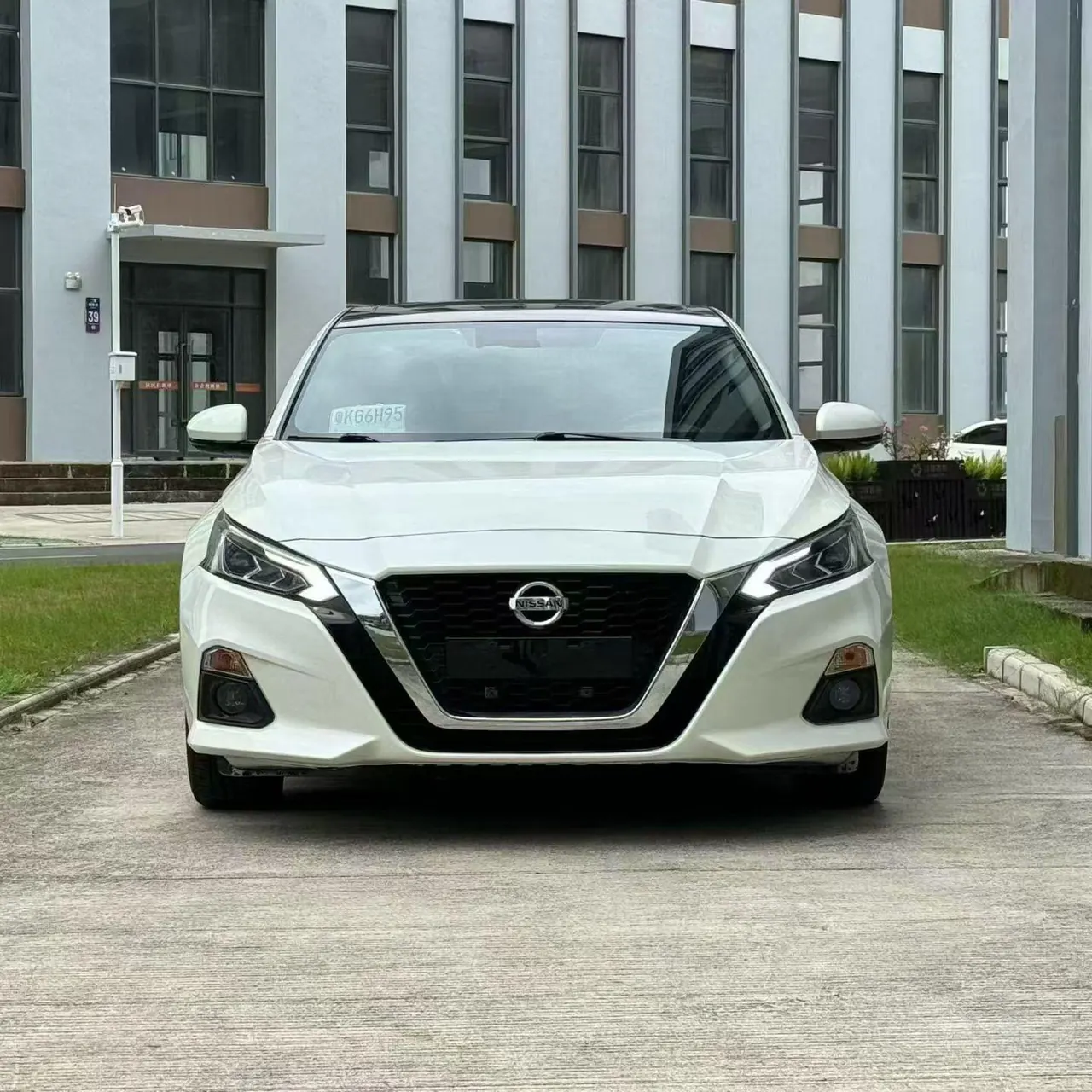 Nissan 2021 Teana 2.0 Stepless XL Comfort Edition Automatic Gear 2