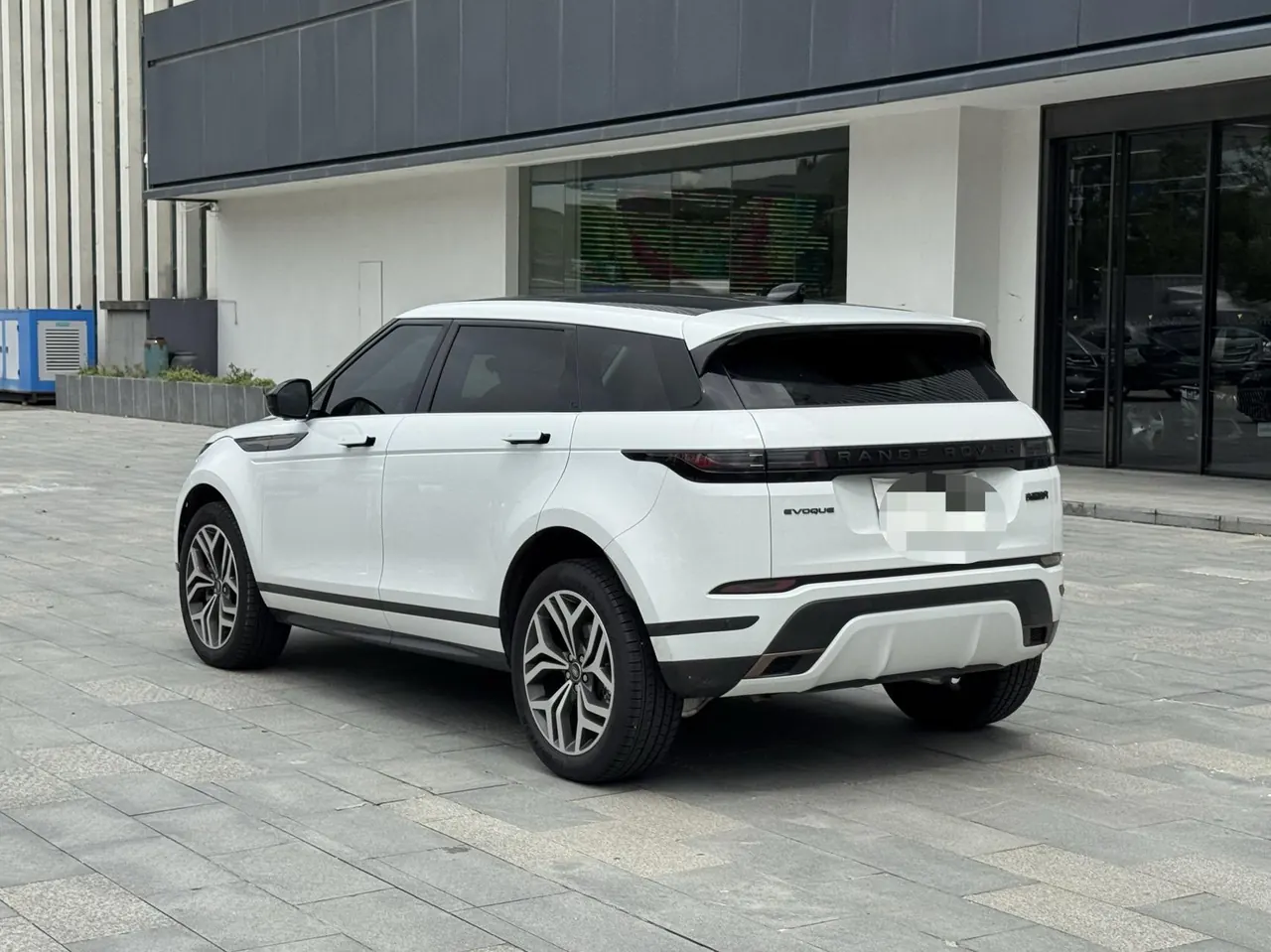Land Rover 2026 Range Rover Aurora L 48V 2.0T SE Automatic 3
