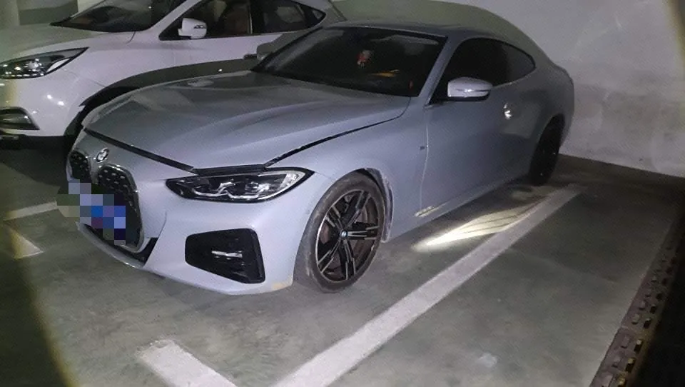 打开图片灯箱:BMW 4 Series (Imported) 2022 425i Coupe 2.0T M Sports Suit Automatic Gear