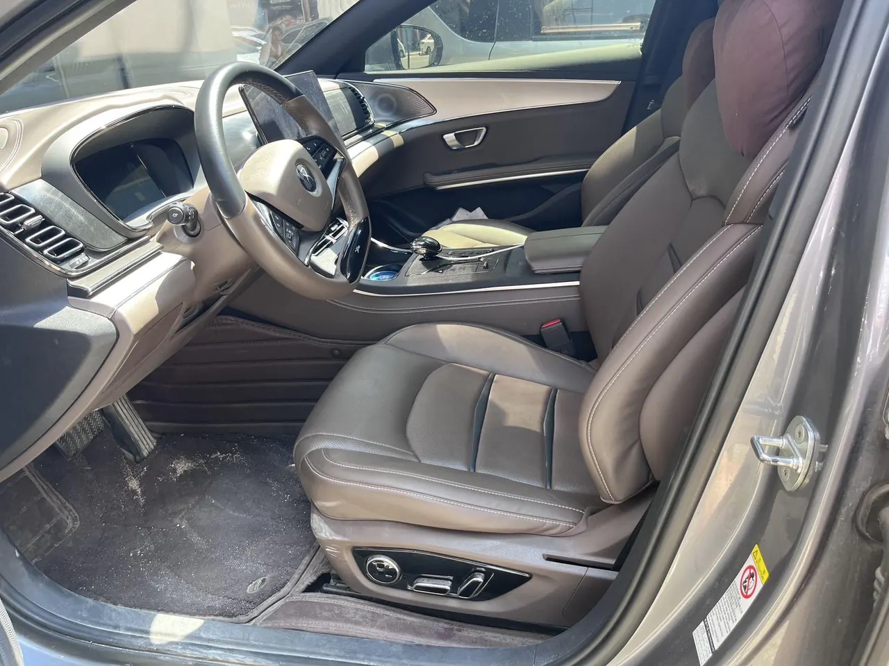 BYD 2020 Han DM 2.0T four-wheel drive performance version luxury automatic gear 4