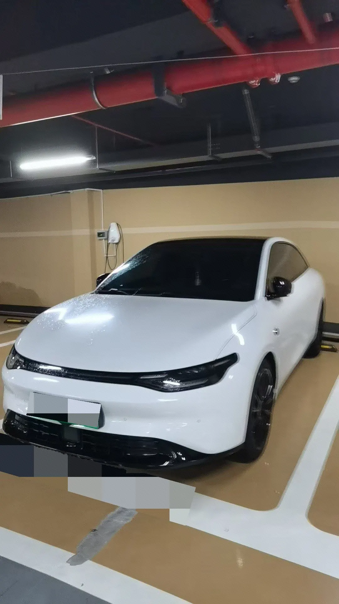 打开图片灯箱:Leapmotor 2023 C 01 630 Four-wheel Drive Performance Edition Automatic Gear