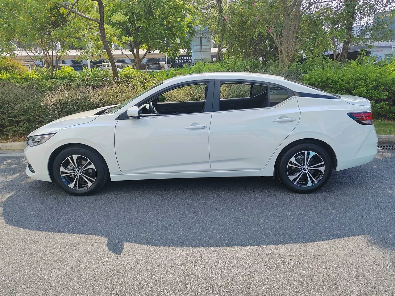 Nissan 2022 Sylphy 1.6 Stepless XL Pleasant Edition Automatic Gear 3