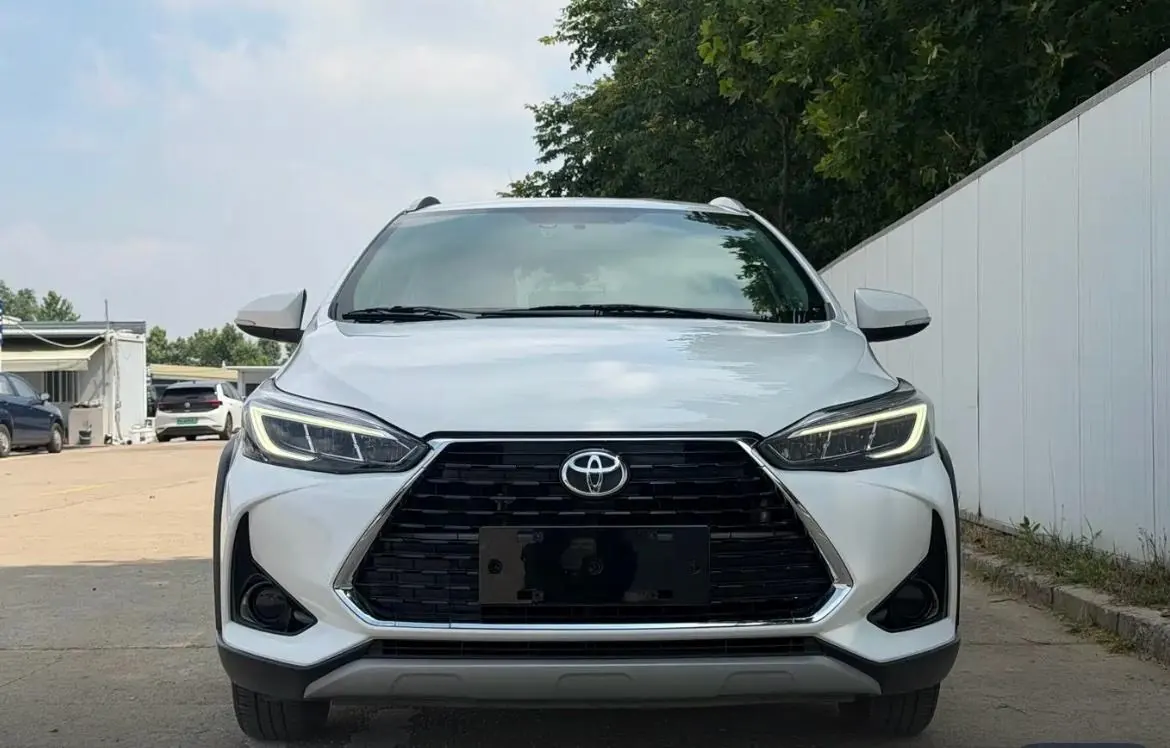 Toyota yaris 2022 YARiS L Zhixuan X 1.5 Stepless Leading PLUS Edition Automatic Gear 3