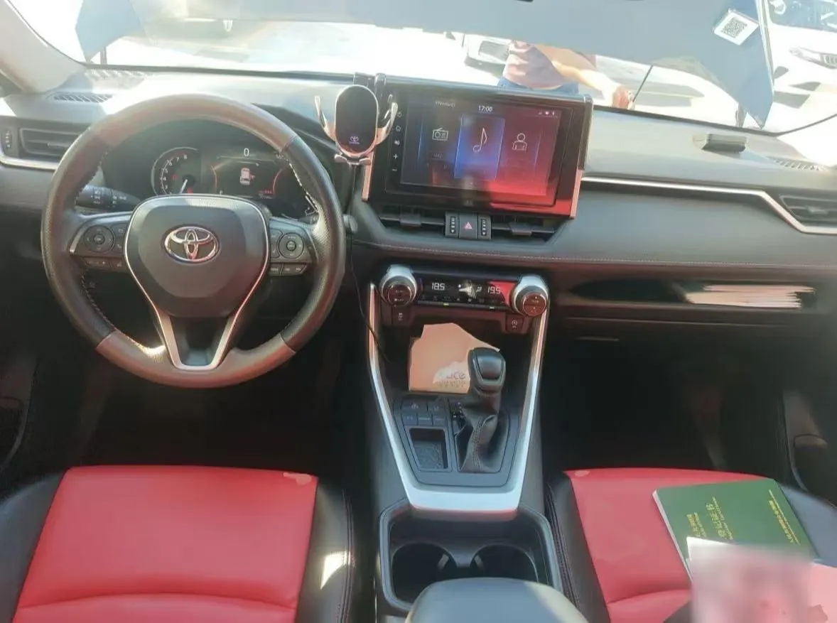 Toyota 2020 RAV4 Rongbo 2.0 Stepless Two-Drive Fashion Edition Automatic Gear 5