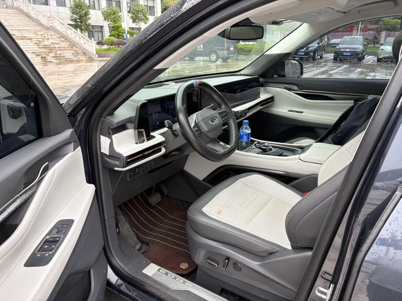 Ford 2023 Ruijie L 2.0T EcoBoost four-wheel drive 7-seat extreme automatic gear 4