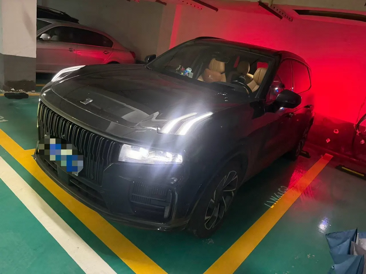 打开图片灯箱:LYNK&CO 2021 LYNK&CO 09 MHEV 2.0T Ultra 7-seat automatic gear