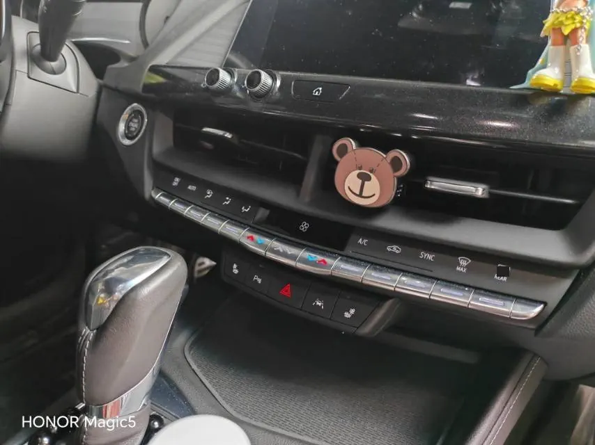 Cadillac 2022 CT4 2.0T 28T luxury automatic gear 9
