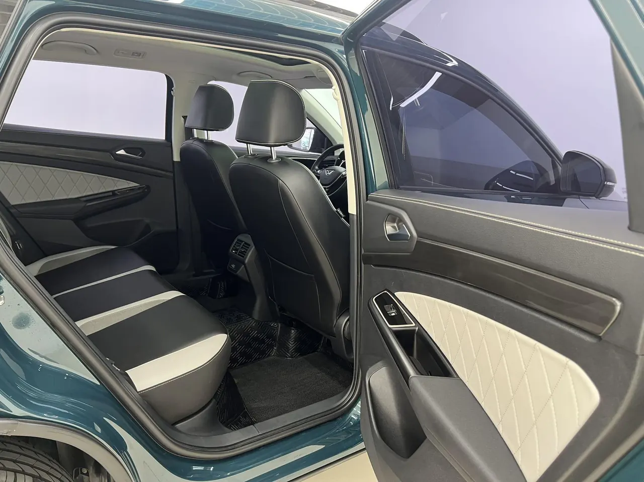 Jetta 2022 Jetta VS5 1.4TSI 280TSI high-gloss glory automatic transmission 12