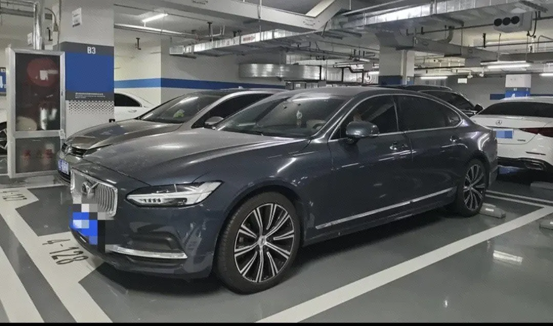 Open image lightbox: Volvo 2022 S90 48V 2.0T B5 Zhiyuan Deluxe Edition Automatic Gear