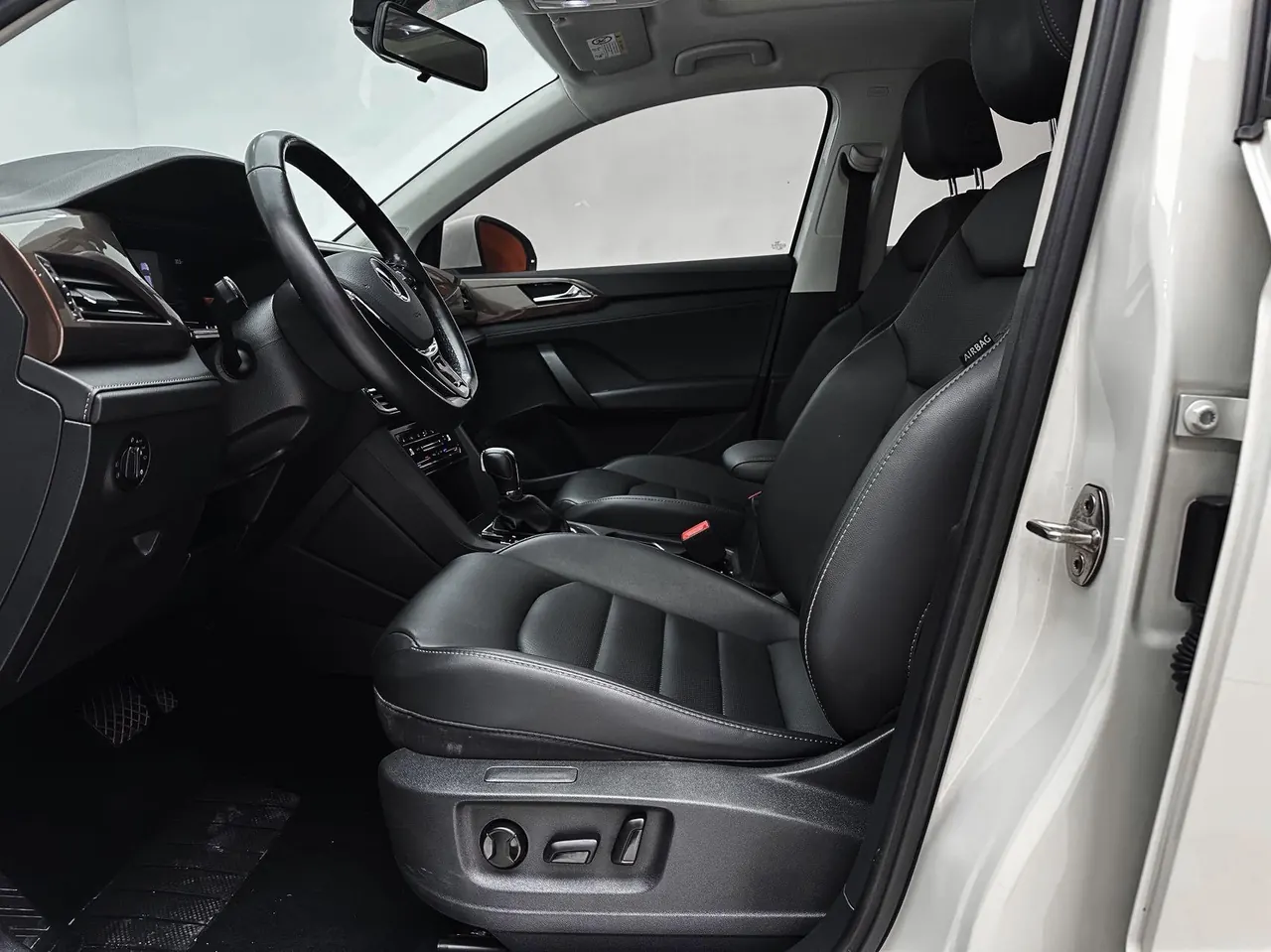 Volkswagen 2022 Tuyue 1.4TSI 280TSI Two-Drive Deluxe Automatic Gear 17
