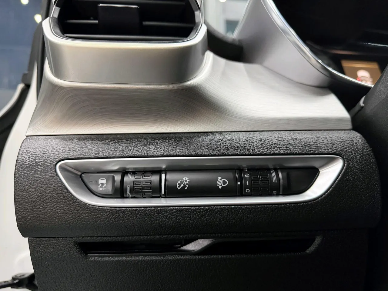 Geely 2021 Plantronics 1.4T Diamond Edition Automatic Gear 13