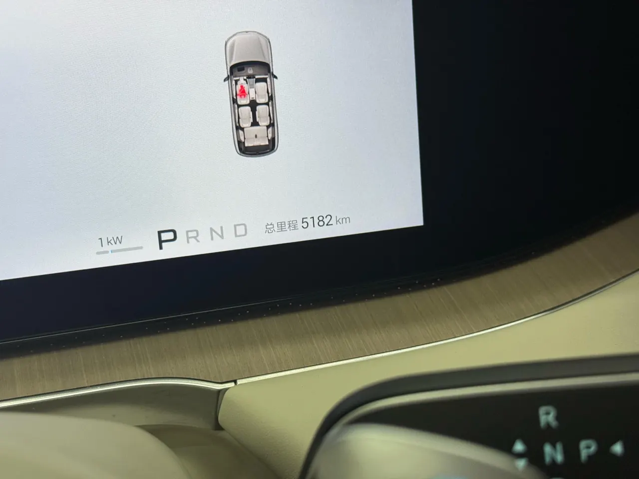 Denza 2023 Denza N8 1.5T Stepless Four-wheel Drive Super Hybrid Flagship Six-seat Automatic Gear 16