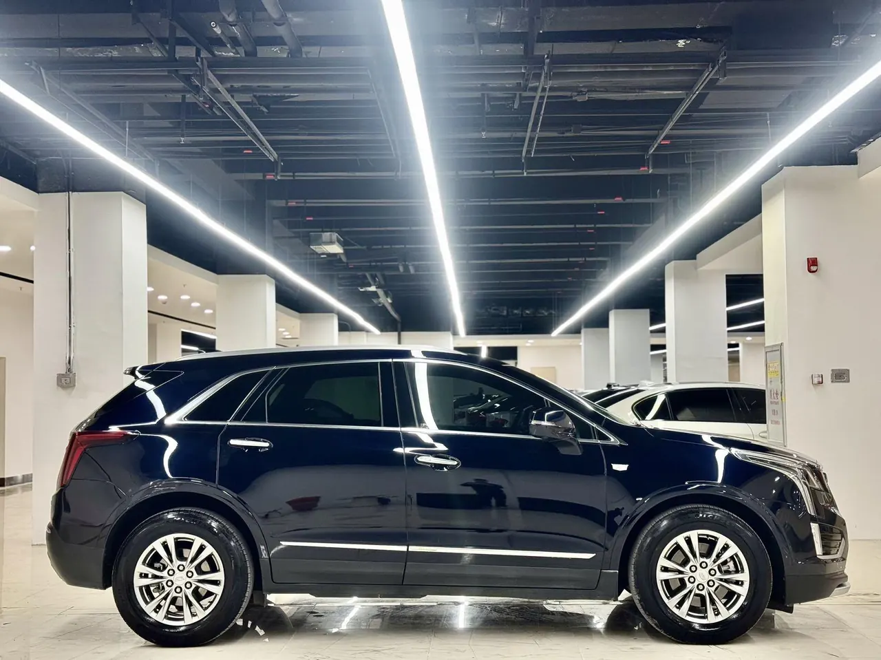 Cadillac 2021 XT5 2.0T 28T Luxury Automatic Gear 11